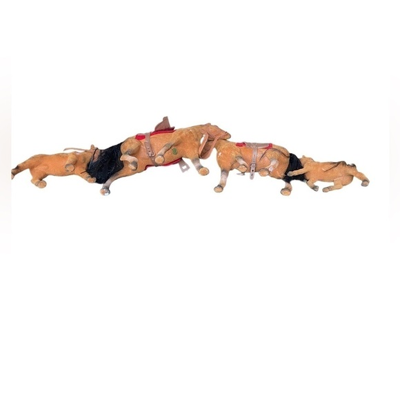 Toy Plastic Flocked Coated Felt 2 Horses and 2 Foals and Accessories - Picture 5 of 15